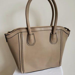 Sole Society tan/toupe purse zippered top w/ strap